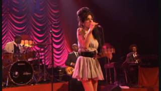 Amy Winehouse - Me & Mr. Jones - Live HD