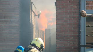 [Middelbrand] Uitslaande brand Dahliastraat Veenendaal 09-5531 09-8030