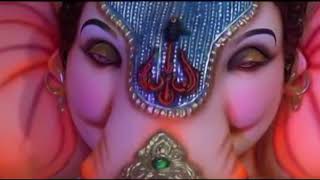The lord Ganesha at his way to blink the devoties