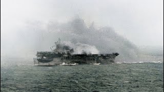 1944年10月24日 炎上沈没する米国海軍軽空母 ”プリンストン”（CVL23）