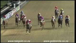 20170331 Greyville Race 6 won by BULLETING HOME