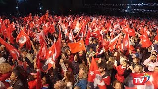 Binlerce İnsan Cumhuriyet İçin Yürüdü