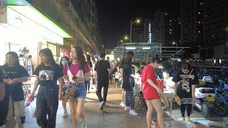 Crowded streets in Shenzhen, China, all kinds of snacks, stalls, and small vendors