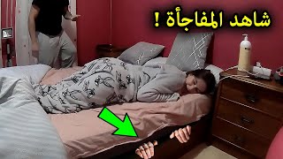 انظروا رجل سعودي يطلق زوجته على الهواء مباشرة ..لن تصدق ماذا فعلت شيئ صدم الملايين  !!