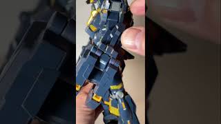 How to deploy the beam tonfa on the left arm of the MG Unicorn Gundam 2nd Banshee.