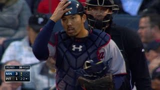 MIN@PIT: Suzuki throws out Harrison at second base