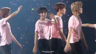 180728 SMTOWN in Osaka Ending NCT 런쥔 RENJUN focus