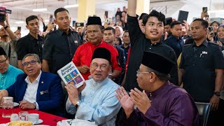 Solat Jumaat Di UITM Dengkil di Sambut Anak-Anak Mahasiswa