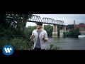 Cole Swindell - Middle Of A Memory (Music Video)
