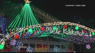 Dazzling Christmas lights show on display in Waikele