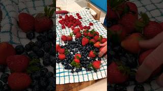 How To Clean Berries