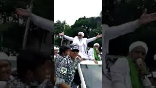 Penyambutan Imam Besar Umat Islam Habib Rizieq Bin Husein Syihab Di Jl. Ks. Tubun (petamburan)