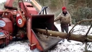 Morbark wood chipper, 2400xl