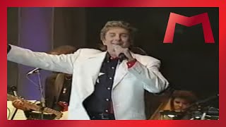 Barry Manilow - Daybreak (Live from The Houston Rodeo, 2001)