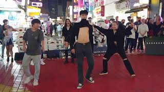 20220826 212646 BlackMist#블랙미스트 with#이하랑(HaRang) Hongdae Busking. 홍대 버스킹 #SnowHorse