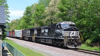 NS930 on 5-25-15 with GE & EMD Power