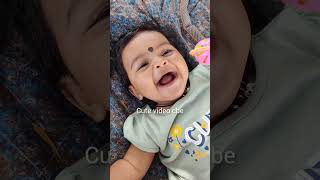 பட்டுமா கையில என்ன இருக்கு பொம்மை வச்சிருக்கியா கையில 😘😘#short#cutevideocbe#