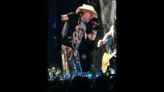 Guns N' Roses Perform "Sweet Child O' Mine" FedEx Field, Washington, DC 6/26/16
