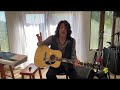 Paul Stanley sings 