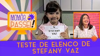 Stefany Vaz assiste seu teste para \