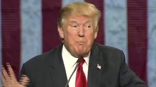 Trump mocks reporter with disability