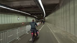 OV-staking Amsterdam: IJtunnel open voor fietsers / van stad naar Noord en Noord naar stad