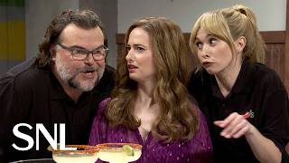 Chili's Waitress - SNL