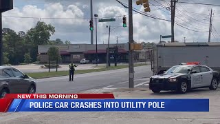 Car crashes into utility pole, closes Dothan intersection