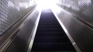 HAPPY ESCALATOR MONDAY! 上野広小路駅自由通路 東芝製エスカレーターTOSHIBA Traction Lift/Elevator Tokyo Japan