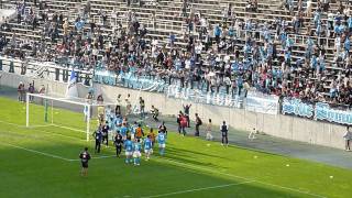 試合終了後の横浜ＦＣ　ゴール裏