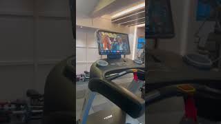 Q9i Treadmill With TV Screen
