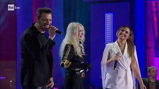 Pago e Carlotta cantano con Ivana Spagna \