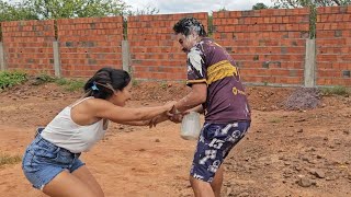 SIMÃO GANHOU UM PRESENTE DIFERENTE NO ANIVERSÁRIO