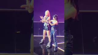 221211 BLACKPINK BORN PINK WORLD TOUR in Paris - Lisa jokes about the next song