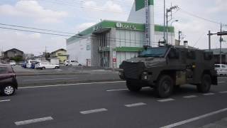 MRAP 市街地を走る