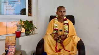 Bhagavad Gītā Recitation ( Sanskrit ) Part 1