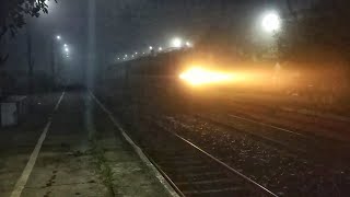 HWH WAP 4 WITH 12328 DEHRADUN - HOWRAH UPASANA EXP RUSHES THROUGH DENSE FOG BREAKING NIGHT SILENCE