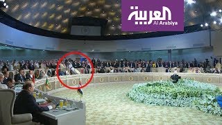لماذا غادر أمير قطر القمة العربية بشكل مفاجئ؟