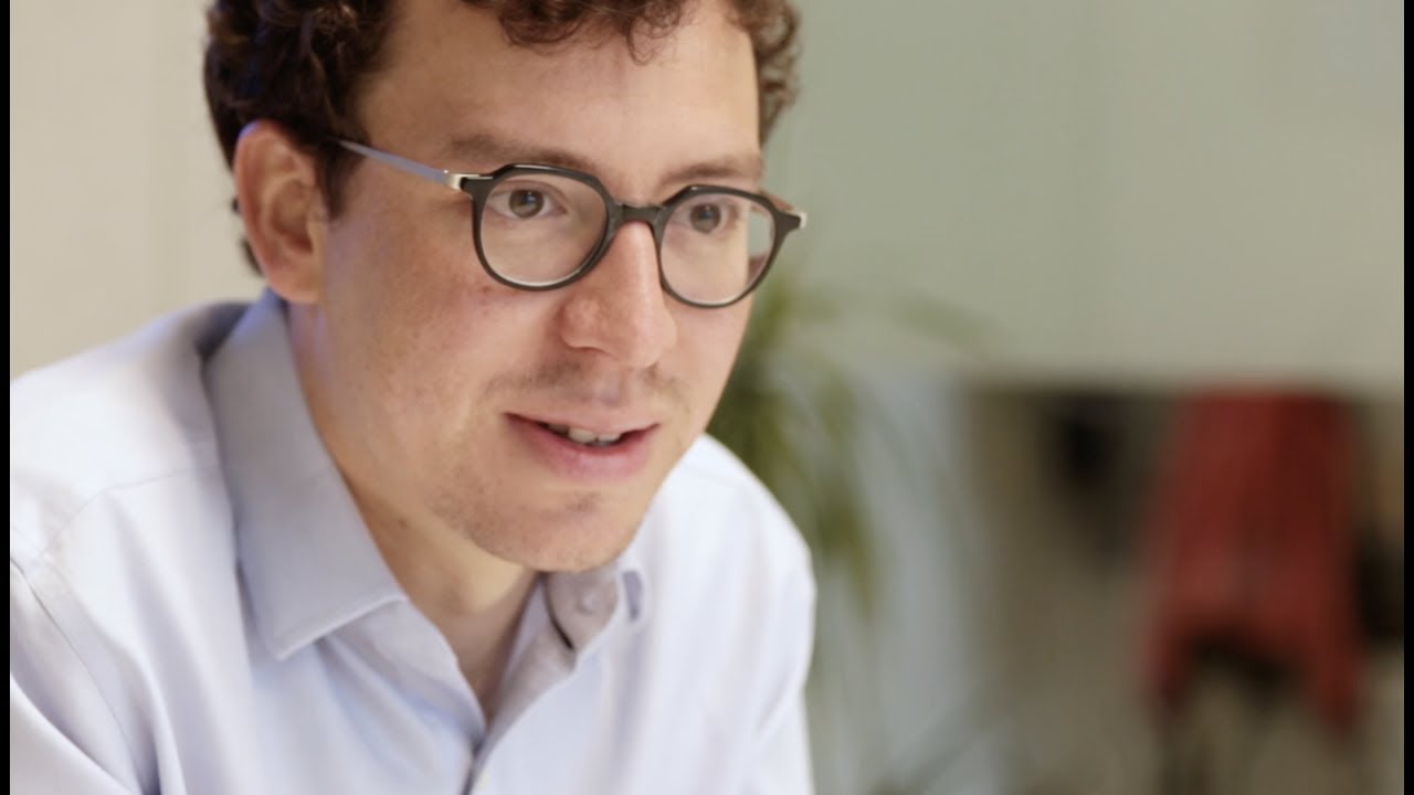 The Story Behind Duolingo's Mission - Luis Von Ahn, CEO - YouTube