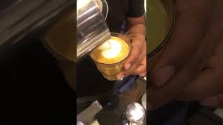 Cortado #youtubeshorts #shortvideo #barista #latteart