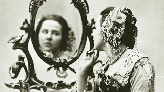 Top 10 Strange Beauty Products From History You Shouldn’t Add To Your Routine