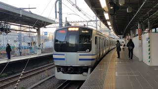 E217系0番台ｸﾗY-108編成+Y-26編成が品川駅15番線に普通逗子行きとして到着停車する動画