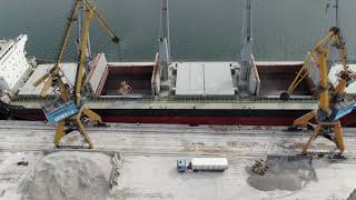 Clay in bulk, 30.000 tons vessel loaded in berth 40, UMEX Terminal