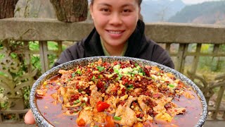 2斤肉一堆辣椒，加把花椒做麻辣肉片，爆辣超下飯滿滿一碗吃過癮