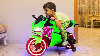 Tema ride on Sportbike Power Wheels and Surprise toys Unboxing