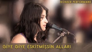 Esra ŞAHBAZ - GİYE GİYE ESKİTMİŞSİN ALLARI - AKSARAY/ HELVADERE KONSER