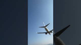 A B737 landing in Batumi, Georgia (UGSB) 🇬🇪 #aviation #avgeek #airplane