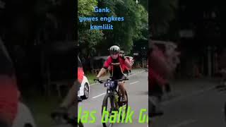 Gowes lingkar batu