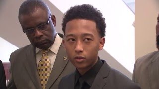 Teen at center of fake $10 bill case appears in court