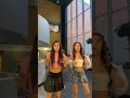 tania nicole y pau bailando juntas la mamá de la mamá de la mamá